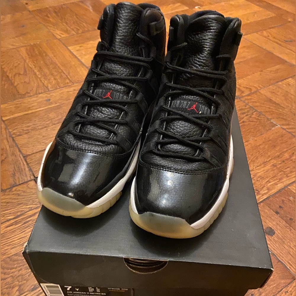 New in box Jordan 11 Big Kids size 7Y Black and White color